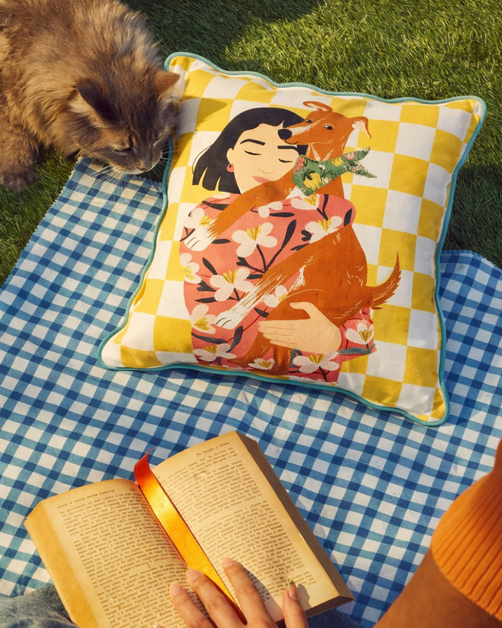 Casa Hound Cushion | Citrus Zest