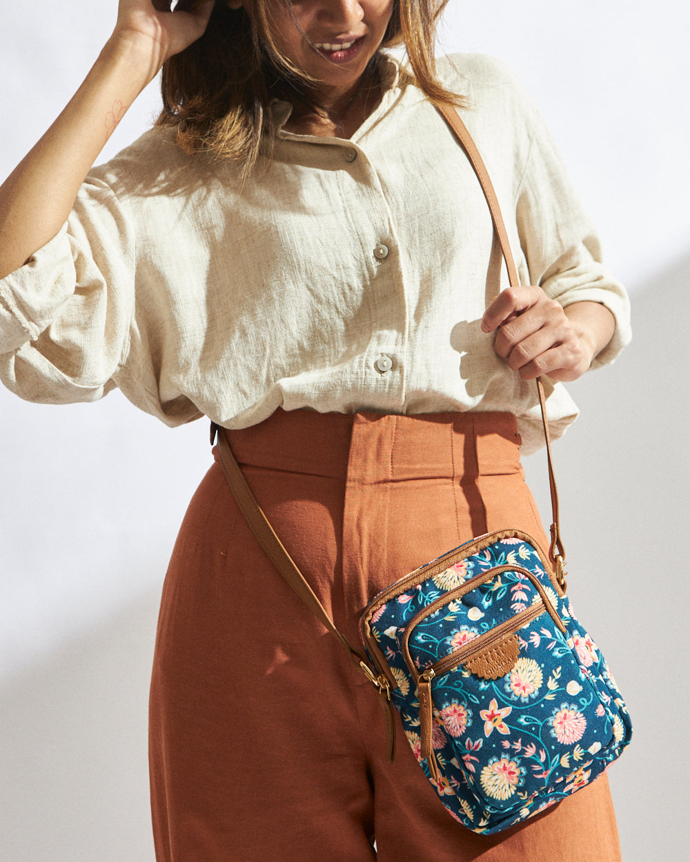 Teal by Chumbak Blue Bloom Wallet Sling Bag