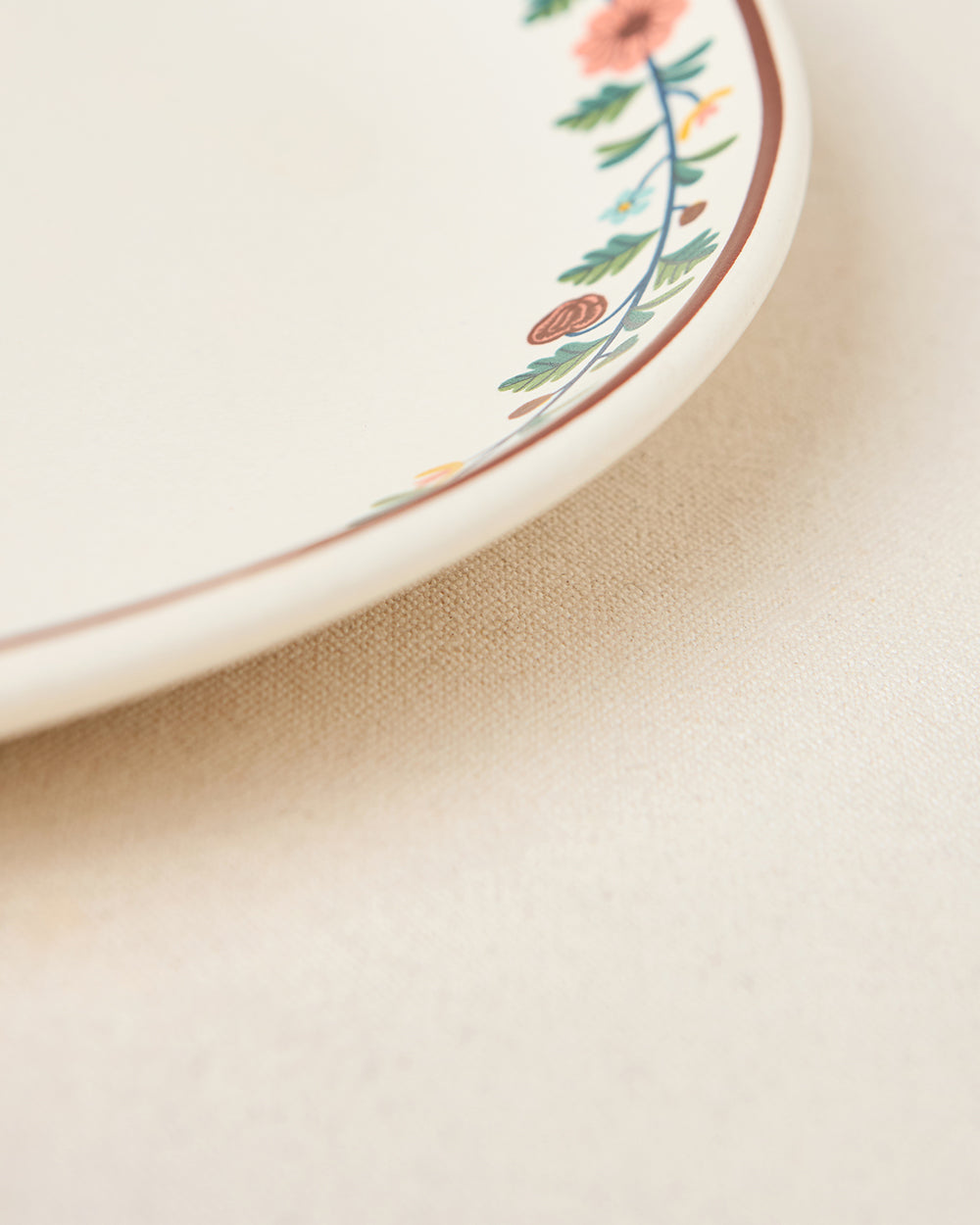 Tiara Dinner Plate, 10" dia | Kashmir Trails