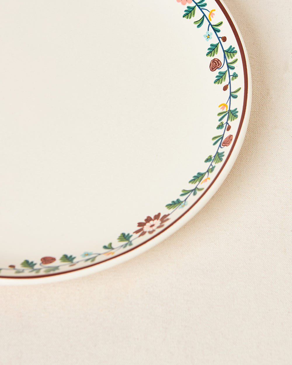 Tiara Dinner Plate, 10" dia | Kashmir Trails