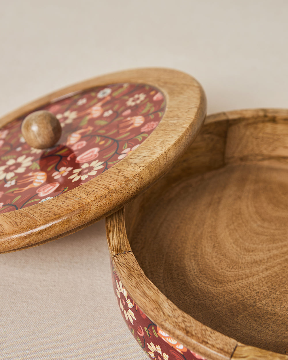 Apple Orchards Wooden Roti Box, 8" dia | Kashmir Trails
