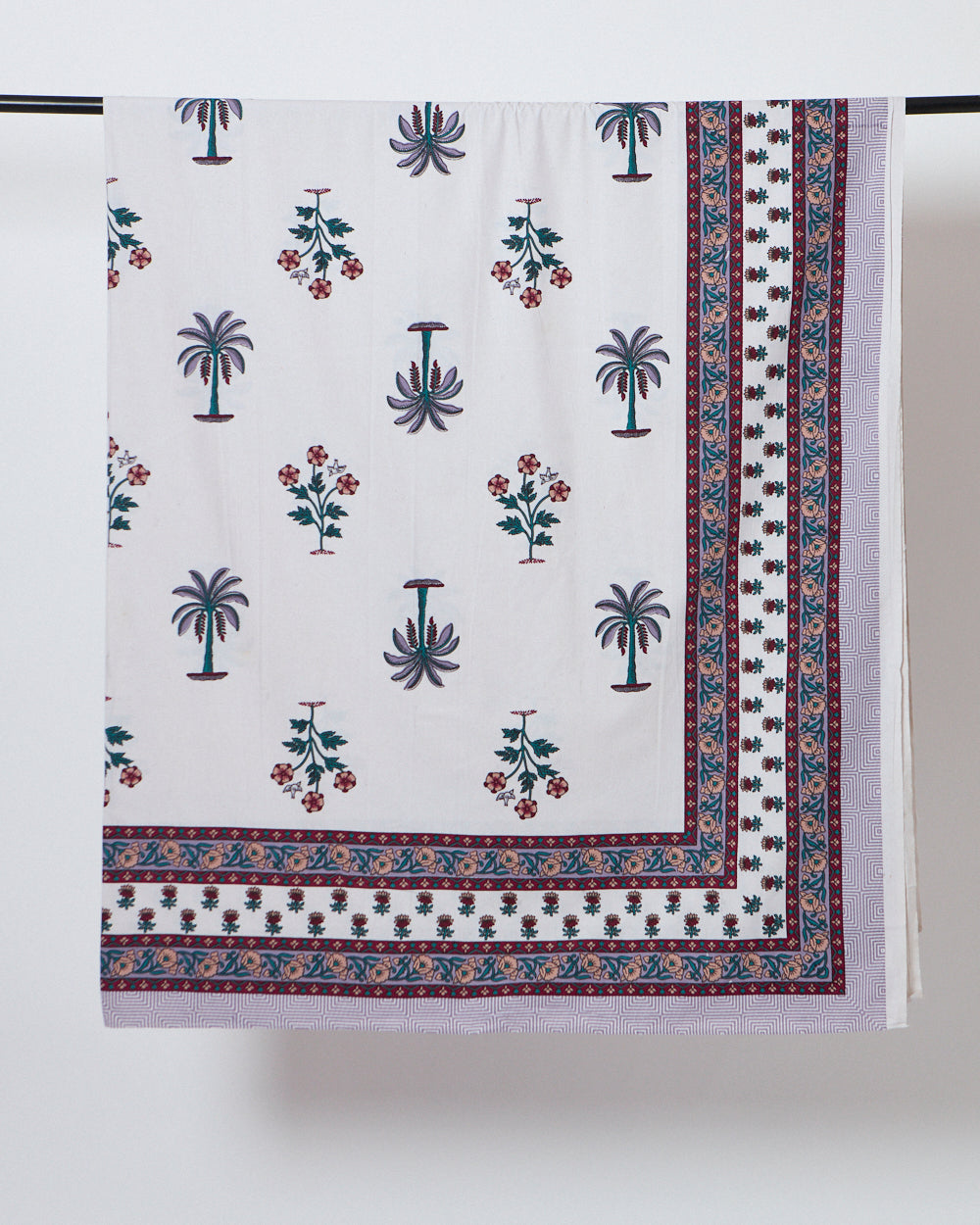 Paisley Max – Magenta Cotton Bedsheet 144TC