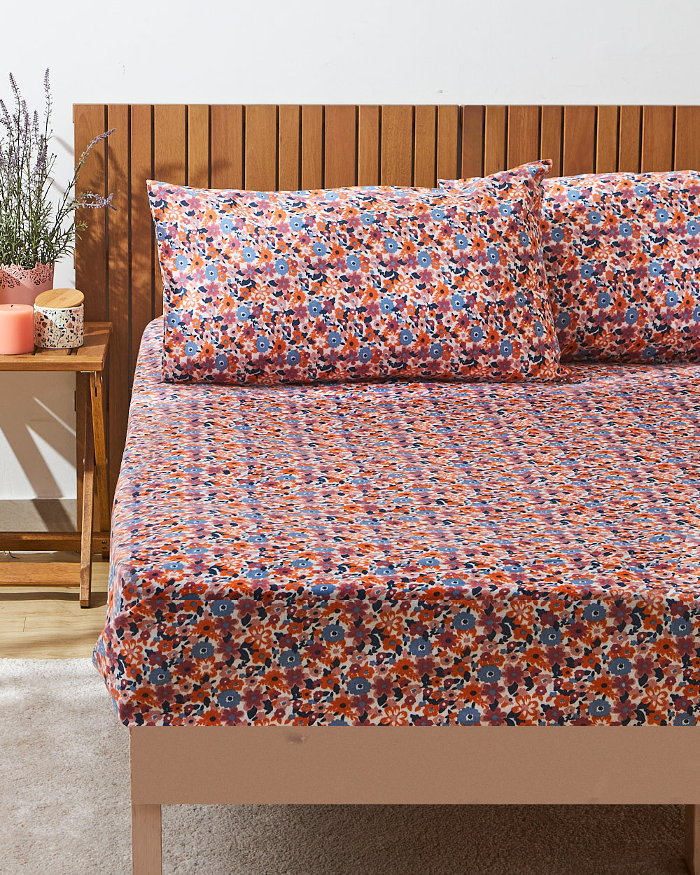 TEAL by Chumbak Sunshine Bloom Bedsheet, Red - Queen size, 104 TC