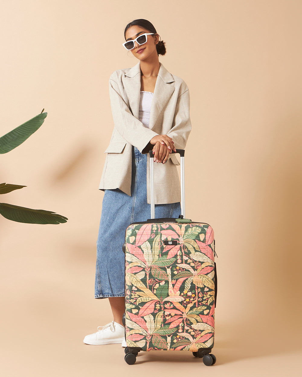 Palm Springs Luggage, 24"| Chumbak for Assembly