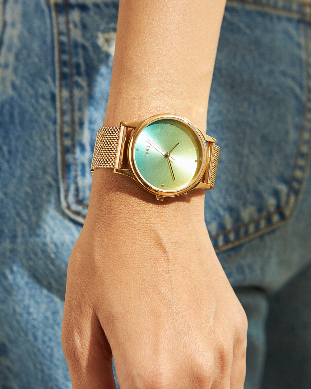 Teal By Chumbak | Ombre Green Watch - Metal Mesh Strap