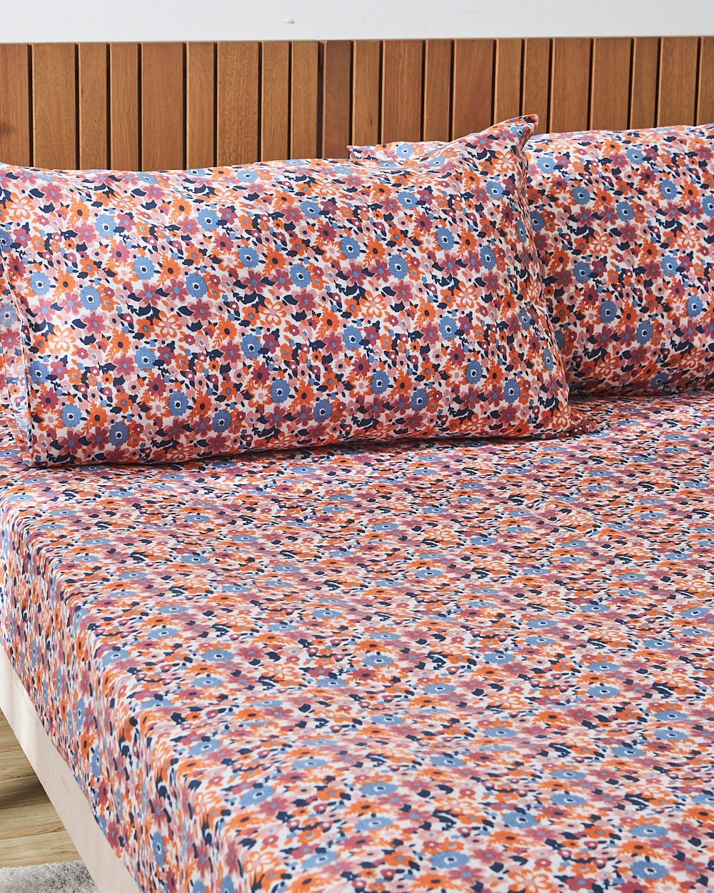 TEAL by Chumbak Sunshine Bloom Bedsheet, Red - Queen size, 104 TC